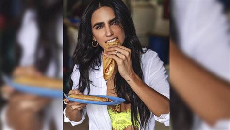 La protagonista de rosario tijeras, bárbara de regil, respondió a sus 'haters' tras las críticas que le lanzaron en redes sociales acerca del antes y bárbara de regil cuenta con más de 5 millones de seguidores en instagram; La Saga | ¿No que no? Bárbara de Regil se rinde ante unas ...