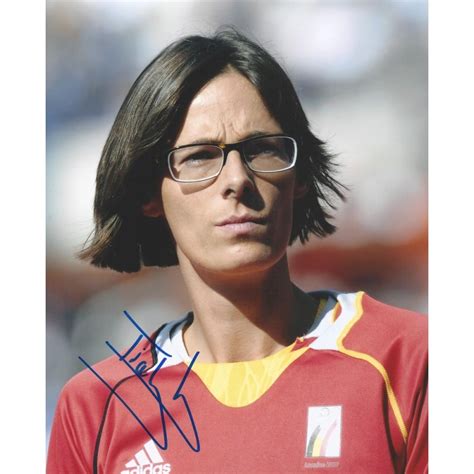 Official profile of olympic athlete tia hellebaut (born 16 feb 1978), including games, medals, results, photos, videos and news. Autographe Tia HELLEBAUT (Photo dédicacée)