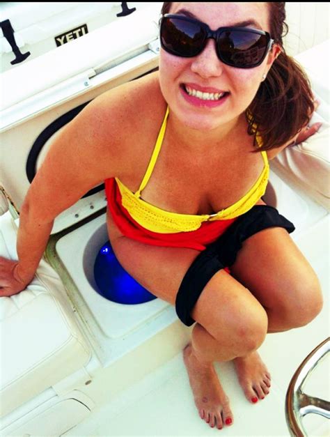 Hottie hesitant 2 do porn…at first. Stupid question I got to ask. How do chics pee on boats ...