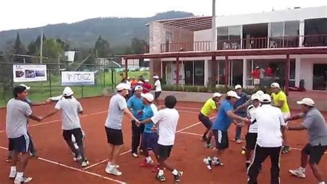 Juego recreativo para niños de preescolar. 2º Mancha de Rondas. Juegos para entrada en calor. - YouTube