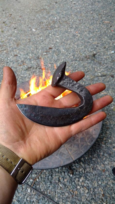 This is a fantastic class for those interested in blade making but not sure where to start. Railroad spike Ulu knife for dad. The first project from ...