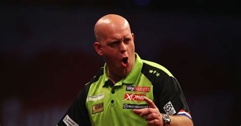 Check the latest premier league darts betting with marathonbet as the players step up to the oche for this year's tournament. Premier League Darts is coming to the First Direct Arena ...