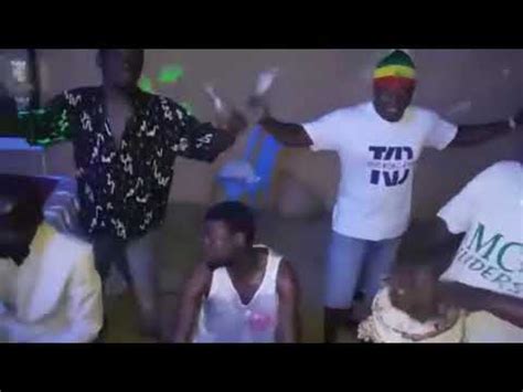 Baikoko resembles the swahili chakacha dance, which features hip roll movements like singer you should know this. Buza Chura Kukatika Viuno Baikoko : DOWNLOAD: Mauzauza Ya Chura wa Buza ni balaa Vua Dera ...