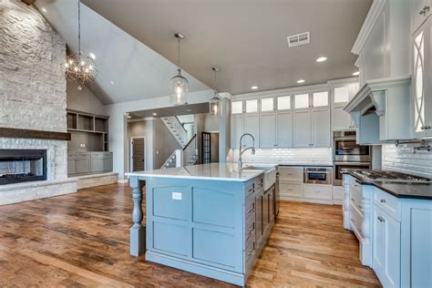 gorgeous living room and kitchen combination | Cabinet ...