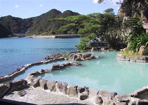 Best hot springs in japan : Onsen - Wikipedia