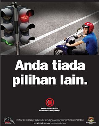 Hal ini kerana, terdapat sesetengah individu yang. Posted by Kemalangan Jalan Raya at 12:33 AM