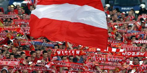 All information about widzew ii () current squad with market values transfers rumours player stats fixtures news. Polnische Hooligans: Antisemitismus als Folklore - taz.de