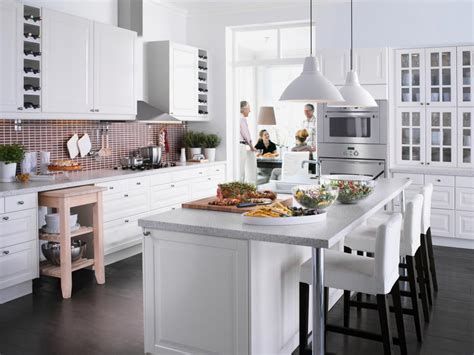 Browse our inspirational gallery of kitchens and layouts to find one that suits your style and needs. IKEA Kitchen Space Planner | HGTV