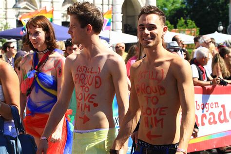 Nach einer runde um den ring geht dort. Vienna Pride 2012 / Wiener Regenbogenparade 2012. | Flickr ...