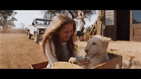 Considérée le meilleur dans son classement, le film mia et le lion blanc en streaming français devient de plus en plus captivant et émouvant. Mia et le Lion Blanc - La Bande Annonce VF - YouTube