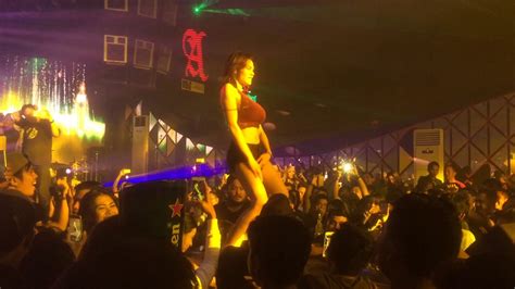 Cewek mabuk berat di diskotik sampai anu nya kelihatan besar. DJ Katty Butterfly 36 - Zona Cafe Makassar - YouTube