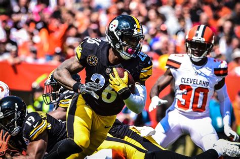 Bell produces with remarkable consistency. Le'Veon Bell would not have saved the Steelers season ...