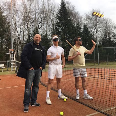 De rijke familie praal staat centraal in swanenburg. Ruben en de idioten terug bij AVROTROS - BM