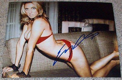 Eva maria olivia amurri (born march 15, 1985) is an american film and television actress. EVA AMURRI MARTINO SIGNED CALIFORNICATION 8x10 PHOTO w ...