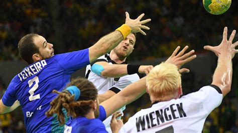 Wann spielt deutschland bei der wm 2018? Olympia 2016 in Rio: Handballer unterliegen überraschend ...