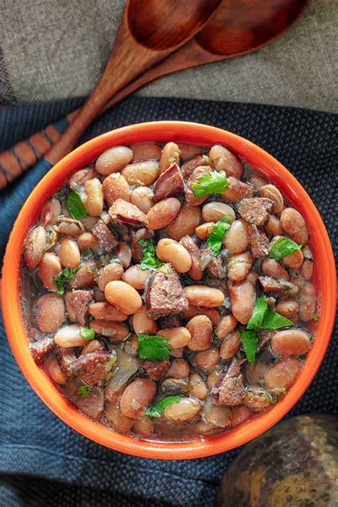 Pour on top of other ingredients. Recipe For Pinto Beans Ground Beef And Sausage / 10 Best ...