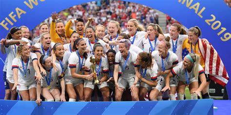 Et on fox sports 1. USWNT Named TIME Magazine's 2019 Athletes of the Year ...