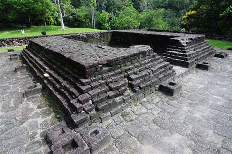 'deki en zengin arkeolojik alandır. Malaysia : 8th century Hindu temple site in Bujang Valley ...