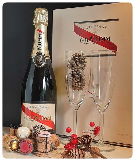 Champagne gifts from bottled and boxed are perfect if youre celebrating an engagement, anniversary or milestone birthday. Buy Mumm Cordon Rouge Champagne Gift Box Online Ireland