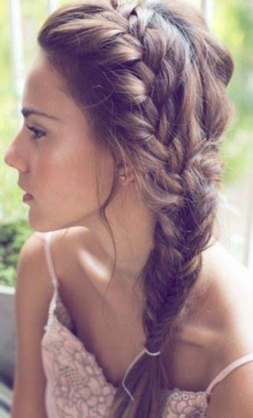 Check spelling or type a new query. 20 Easy Hairstyles to Make at Home