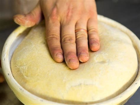 Masih bingung dengan perbedaan baking soda dan baking powder? Perbedaan Bolu Pisang Dengan Soda Kue Dan Baking Powder ...