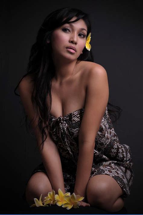 19854128963 solo ayudo con guia no compro 7 min. Model Seksi Hot: Koleksi Foto Baby Margaretha berpose ala gadis desa