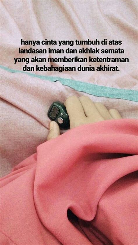 Hipwee style pun ingin membagikan 10 quotes tentang fashion yang semoga saja bisa mau bagaimanapun penampilanmu, kunci utama adalah memiliki rasa percaya diri sebagai 'pertahanan'. Pin oleh 𝓐𝓼𝓱𝓪 🌻 di Tentang Hati dan Rasa | Motivasi ...