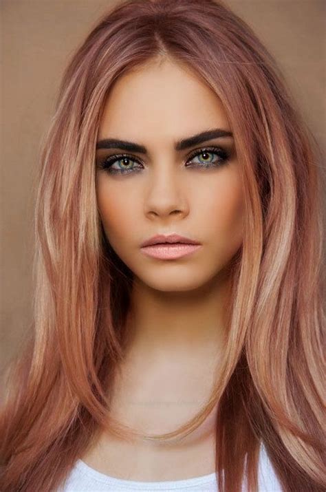 Pensate a tonalità come il biondo miele, il biondo caramello, il rosso zenzero, il marrone castano e il marrone cioccolato (guarda caso, tutti colori ricordano in qualche modo il cibo!). Colore capelli, tutte le anticipazioni e le tendenze per ...