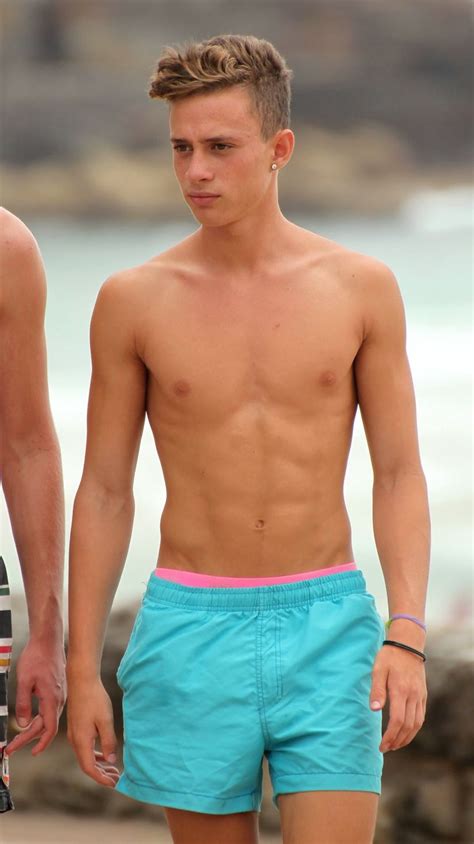 150:22 what a marvelous view. Cute haircut twink on the beach | Twinks | Pinterest ...