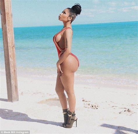 Homemade young amateur couple on cam. This is 34! Nicki Minaj celebrates birthday with steamy ...