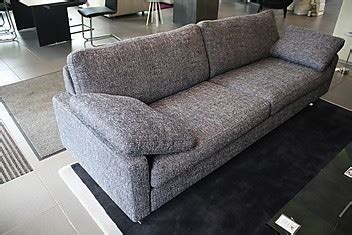 Sie suchen ein sofa mit eleganten formen und klaren designs? Sofas und Couches Conseta Klassik-Sofa / Ausstellungsstück ...