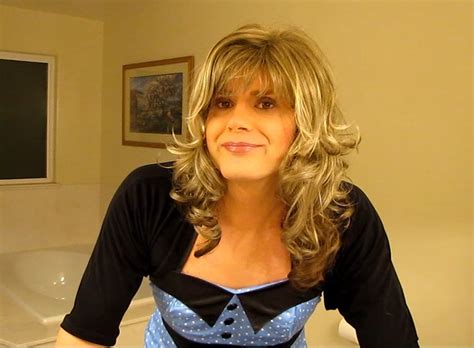 Samantha ryan takes her bra off! Crossdresser Samantha Ferguson - Babes HD Wallpaper