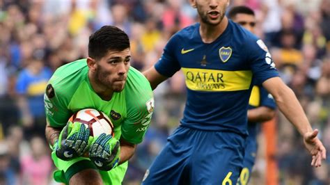 Un club italiano está interesado por el arquero que debe regresar a boca a mitad de año. Agustín Rossi, con un pie afuera de Boca - TyC Sports