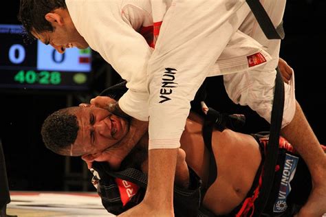 Vbl 9 lightweight gilbert burns vs edson barboza. Leandro Lo chokes out UFC lightweight Gilbert Burns at ...