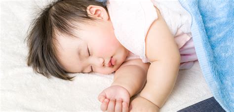 Begini akibatnya kalo tidur terlalu malam. Bayi Meragam Sebab Tak Cukup Tidur? Lakukan Cara Ini ...