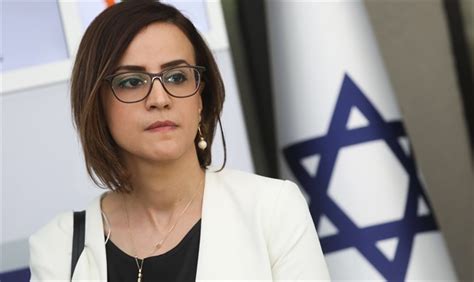 מדובר בנשיא גזען ומסית שניסה למחוק זכויות עמים מדוכאים, כולל את זכויות העם הפלסטיני. נקבע ההרכב שידון בפסילת ח"כ יזבק - חדשות משפט ופלילים ...