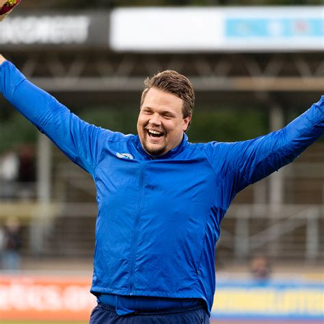 Daniel ståhl (born 27 august 1992) is a swedish athlete specialising in the discus throw. Nya mäktiga jättekastet av Daniel Ståhl - så otroligt ...