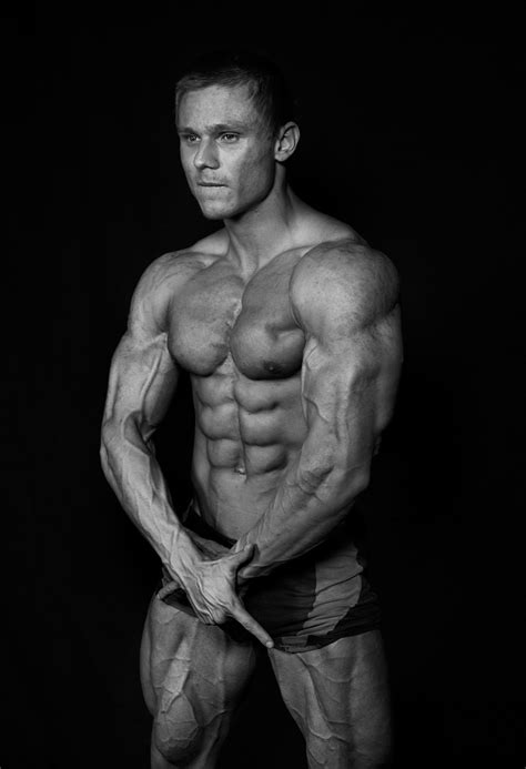 Tomás is a spanish and portuguese or irish (also in the archaic forms thomaz, thomás and tomaz) given name equivalent of thomas. Bodybuilding Junction: Tomas Tabaciar