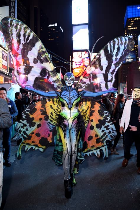 In much the same way that mariah carey and michael bublé are synonymous with christmas, heidi klum is the undisputed queen of halloween. Heidi Klum as a Butterfly | 15 Celebrity Halloween ...