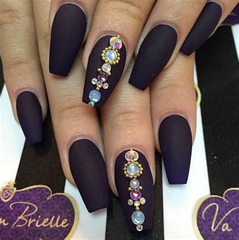 Bordeaux Rote Nagel Matt - Nageldesign Bilder