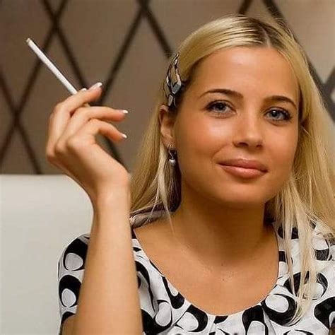 Find images of woman smoking. Pin on Lovely Smoking