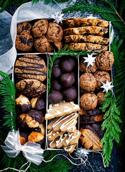 We researched the best gift baskets so you can find a thoughtful (and delicious) gift for that special someone. Healthier Holiday Cookie Box | Christmas food gifts ...