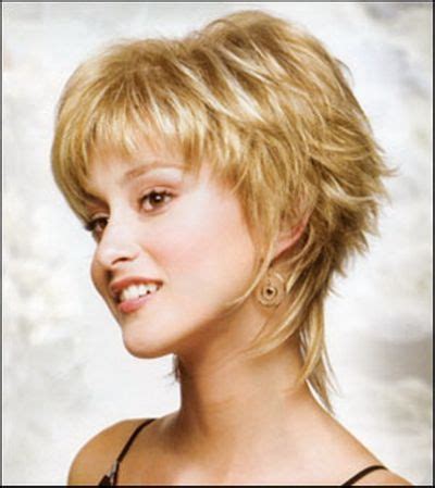 The afro hairstyles were also one of those most popular hairstyles. 16 1970s hairstyle 150×150 1970s | Short shag hairstyles ...