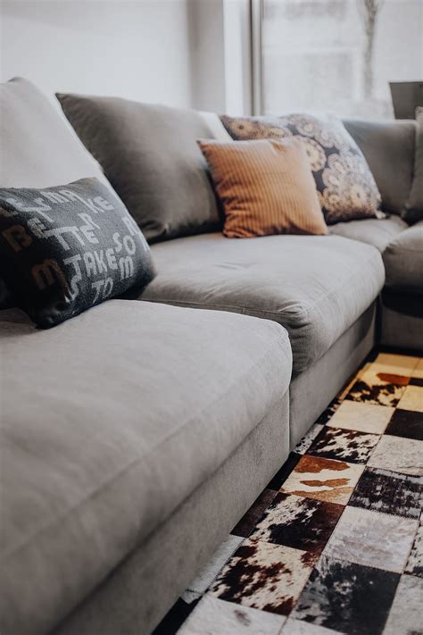 If you're like me you may find yourself changing up pillows quite often so you need to find multiple sources for affordable and cheap decorative pillows. 7 Large Decorative Pillows for Sofa (SO CHEAP!) | MFP