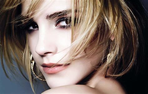 Enjoy sitewide $25 off with min. Wallpaper look, face, hair, earrings, makeup, Emma Watson ...