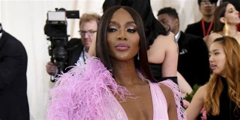 Naomi campbell hat am dienstag bekannt gegeben, dass sie mutter geworden ist. Naomi Campbell reveals intense routine for airplane travel ...