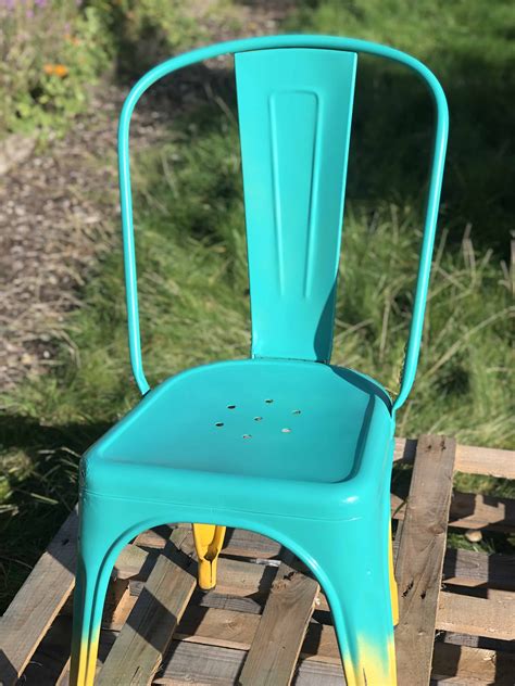 This one also missing an original pin. How to Spray Paint a Metal Chair - Easy Ombre Upcycle Project - Upcycle My Stuff | Metal chairs ...