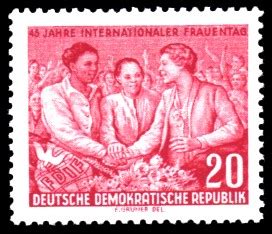 Die meisten russen feiern den 8. 45 Jahre Internationaler Frauentag - Briefmarke DDR