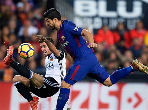 Watch spanish la liga streams online and free. Barcelona Vs Valencia - Prediksi Barcelona vs Valencia ...