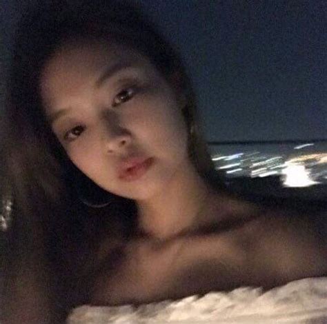 Because of her international background, she is able to speak both english and korean fluently, and has added japanese to the list of languages she. Unseen Photos of Jennie ️ | BLINK (블링크) Amino